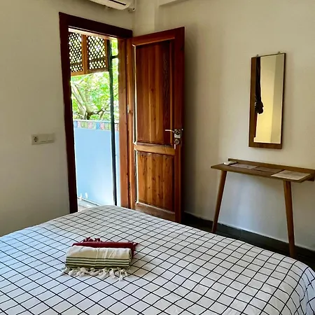 אנטליה Kuyu Beergarden Hostel מראה חיצוני תמונה