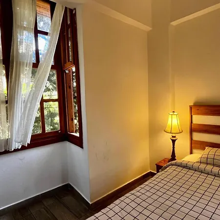 אנטליה Kuyu Beergarden Hostel מראה חיצוני תמונה