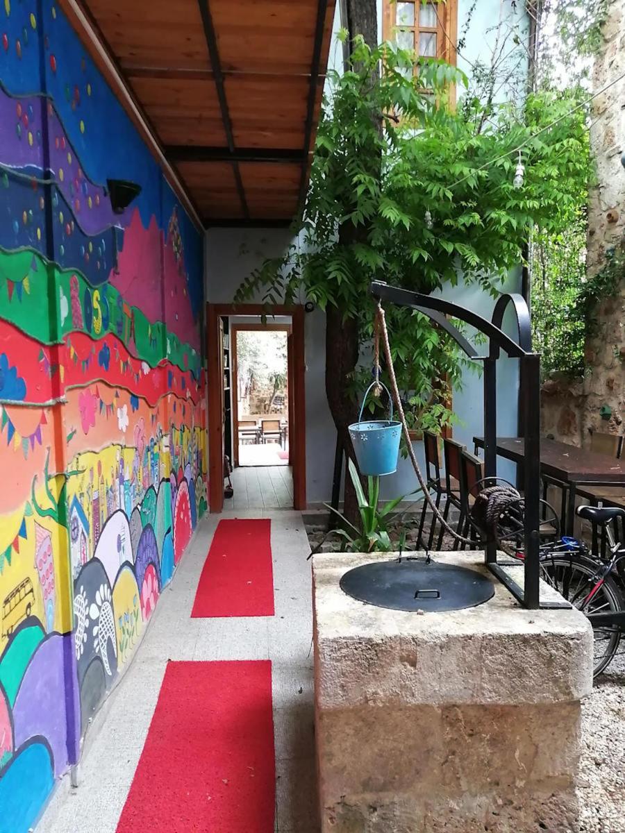 אכסניה Kuyu Beergarden *