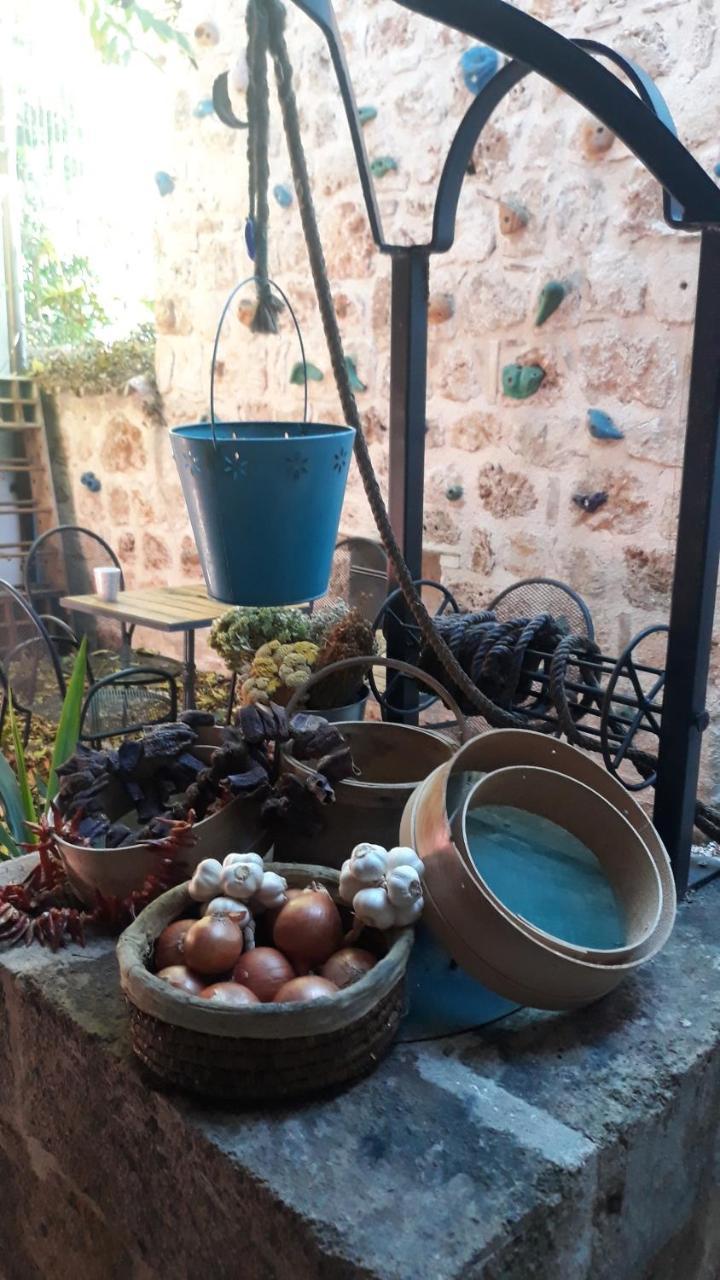 Kuyu Beergarden אכסניה
